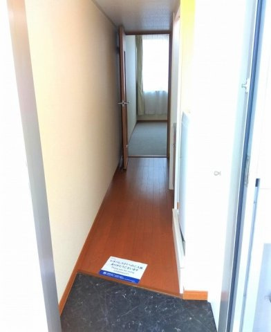 レオパレスエクシブＢの玄関