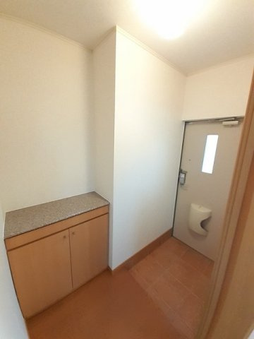 エピナール　ララＢの玄関