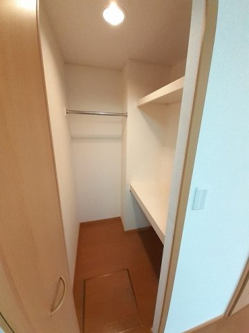 エピナール　ララＢの収納