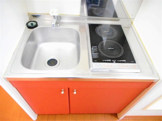 レオパレスアンシャンテ　ひろのキッチン|2口の電気コンロまたはIHコンロとなります