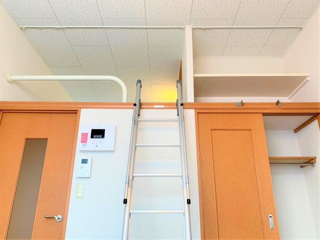 レオパレスアンシャンテ　ひろの寝室|ロフト付きのお部屋です