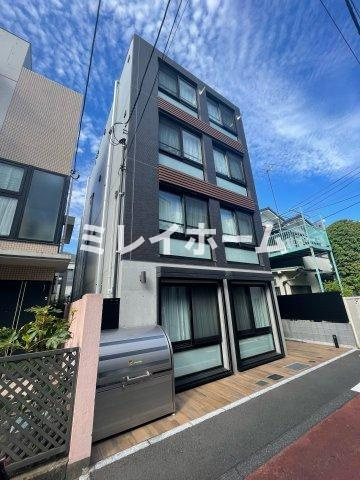 THEROOMS大森町駅前の外観