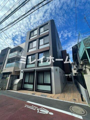 THEROOMS大森町駅前の外観