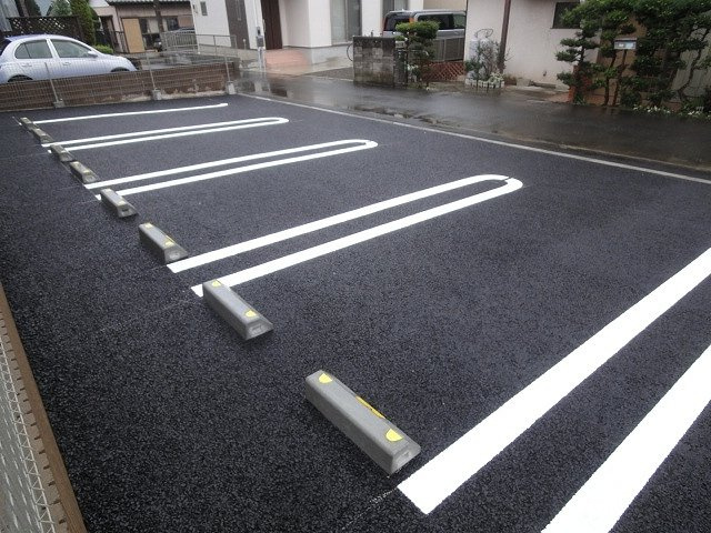 ｂｒｅｅｚｅ　ｈｏｕｓｅ　Ｋの駐車場