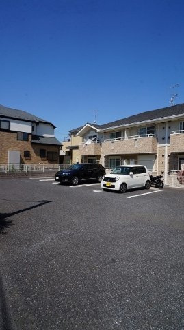 サンリット　ファミーユ　Ⅱの駐車場