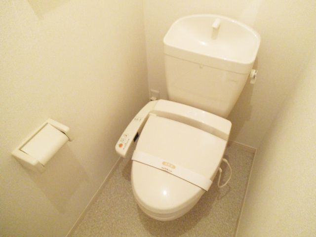 パークヒルズのトイレ|温水洗浄便座付きのトイレです☆