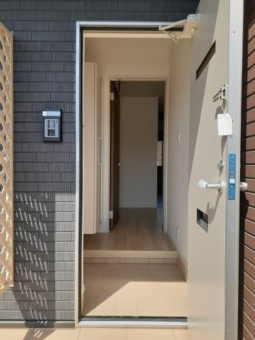 メザニーン　Ⅰの玄関|きれいな玄関です