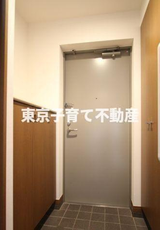 本駒込Kマンションの玄関