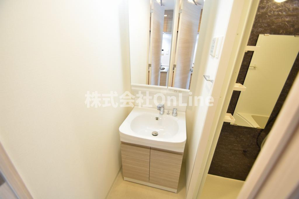 東大阪市足代新町の賃貸マンションの洗面所