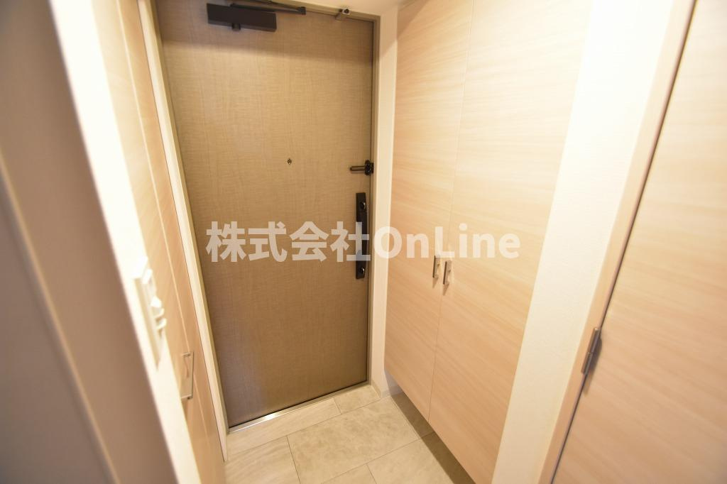 東大阪市足代新町の賃貸マンションの玄関