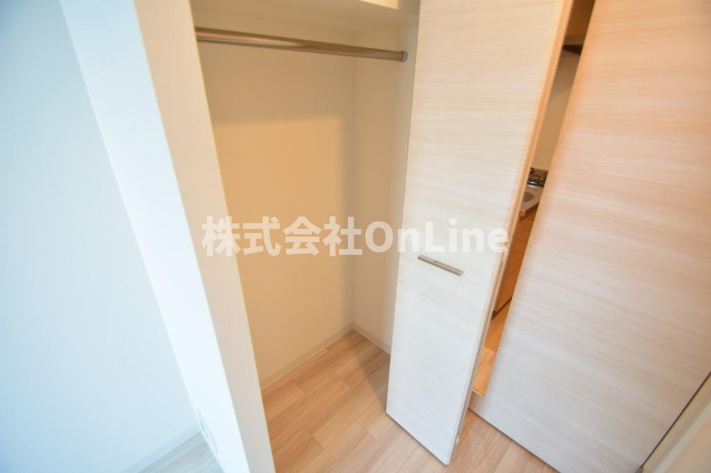 東大阪市足代新町の賃貸マンションの収納