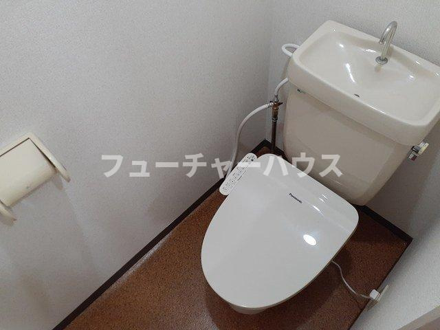 フローラル内藤Ｅのトイレ|コンパクトで使いやすいトイレです
