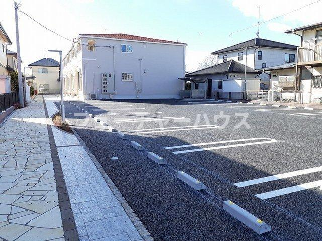 メゾン・ド・ラフレシールの駐車場