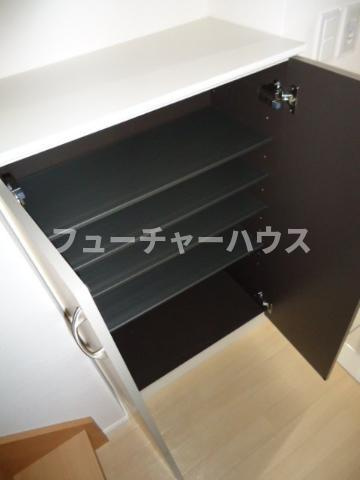 シャトーティエードのその他|下駄箱（イメージ）
