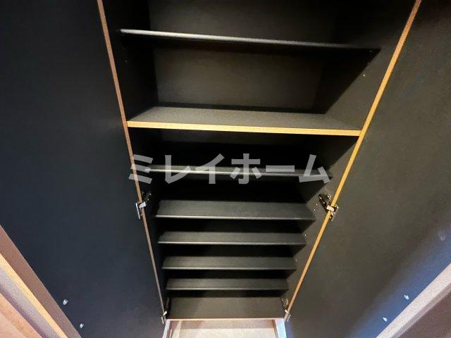 フローリッシュ S1の玄関