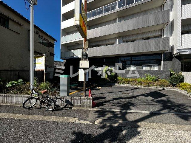 フローリッシュ S1の駐車場
