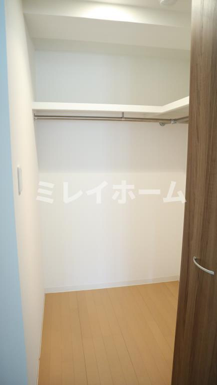 GLANZの収納|同建物内別のお部屋の参考写真になります。