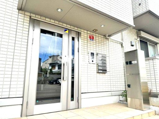 カーサポポラーレのエントランス
