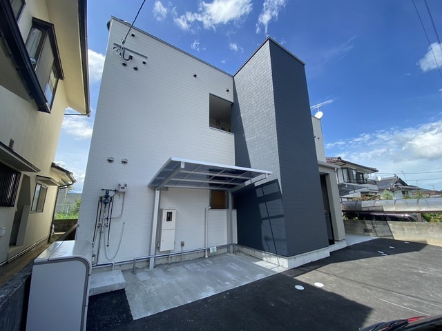 ＣＯＬＬＩＮＡ山田の画像