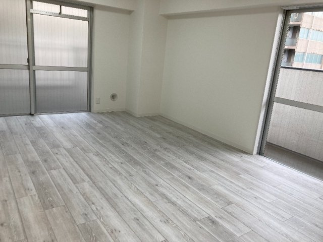 中台ビルの居間・リビング