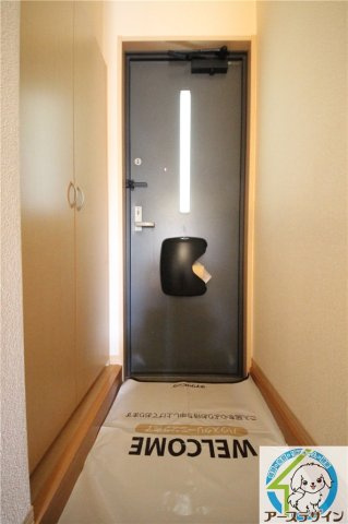 フローラ山の下の玄関