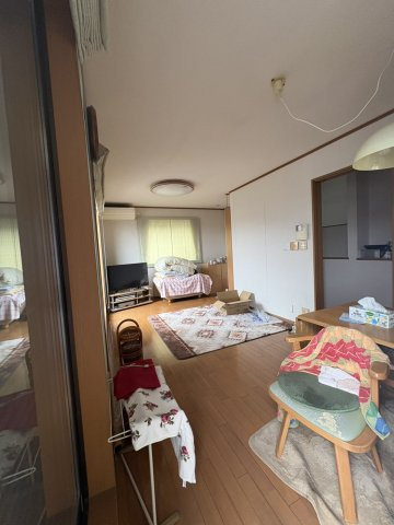 さいたま市南区神明　中古戸建の居間・リビング