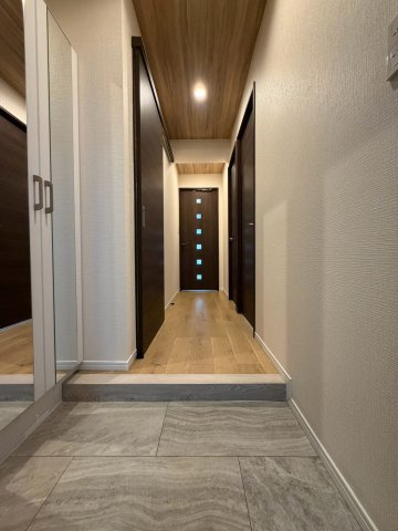 ストーク草加壱番館の玄関