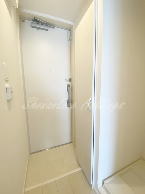 藤沢市辻堂新町２丁目の賃貸マンションの玄関