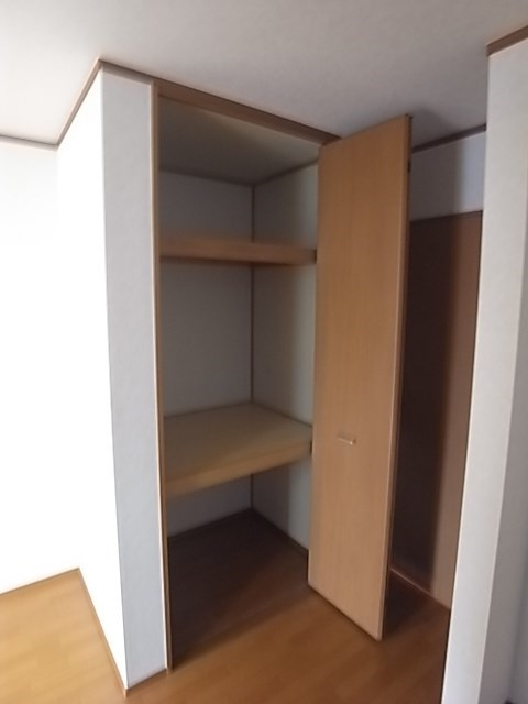 メゾン北杭瀬の収納