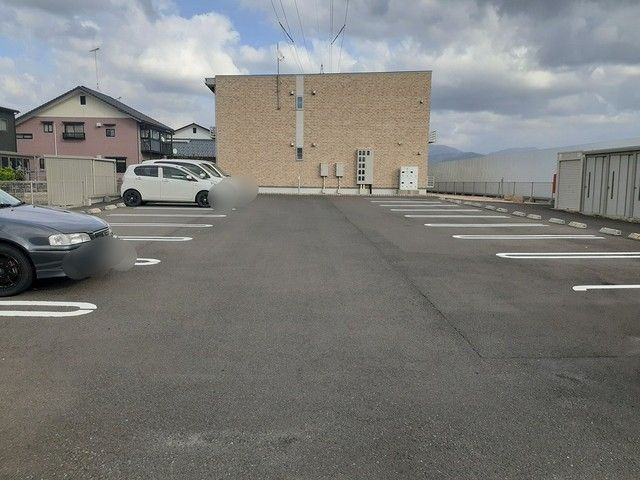 ミルキーウェイの駐車場