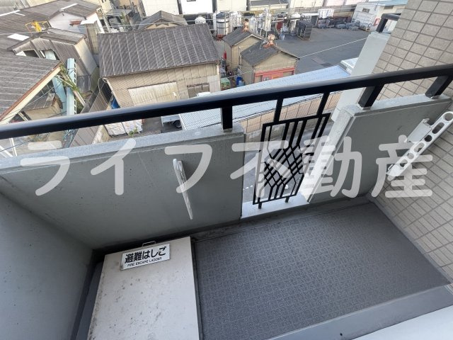 Lakia　Maison　高井田のバルコニー