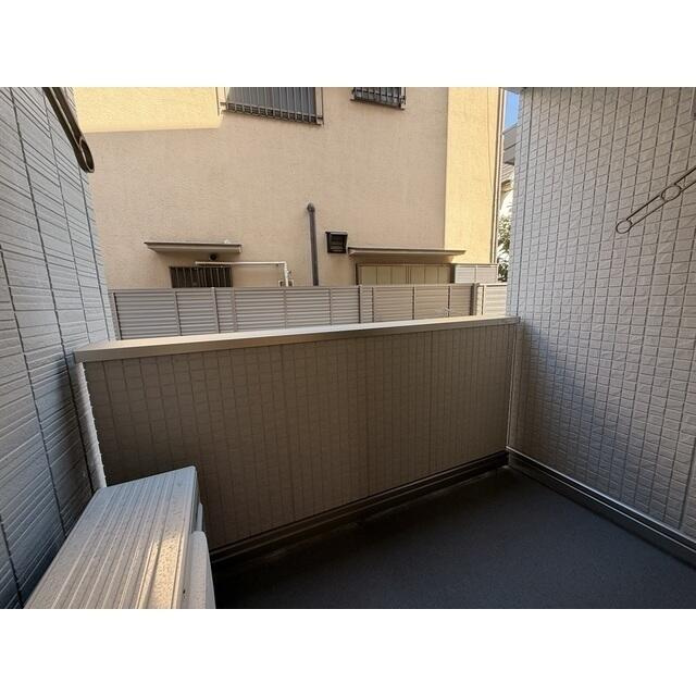 セレスティア柴又Ⅴ五月雨のバルコニー
