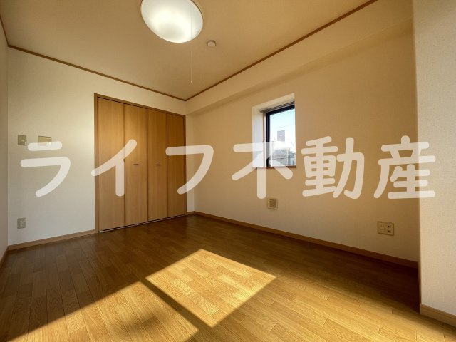 アット長田の居間・リビング|使いやすい居間です