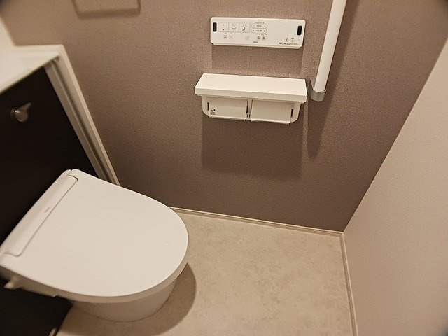 プラシードのトイレ|シンプルで使いやすいトイレです