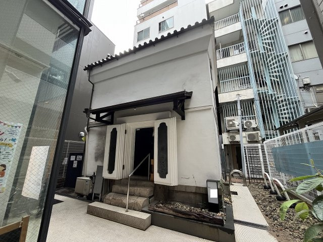 心斎橋ロジックの外観