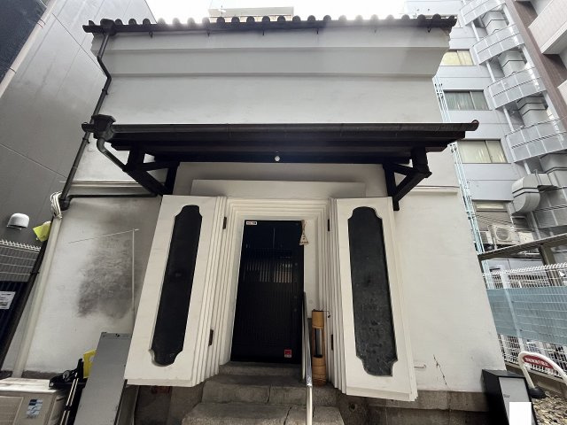 心斎橋ロジックの外観