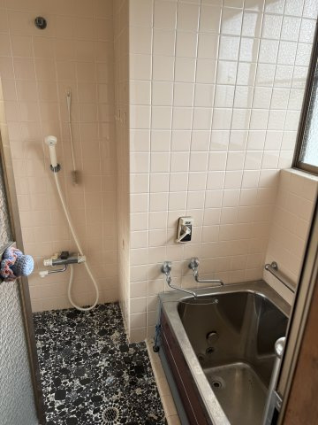 藤岡市上戸塚456-5の浴室