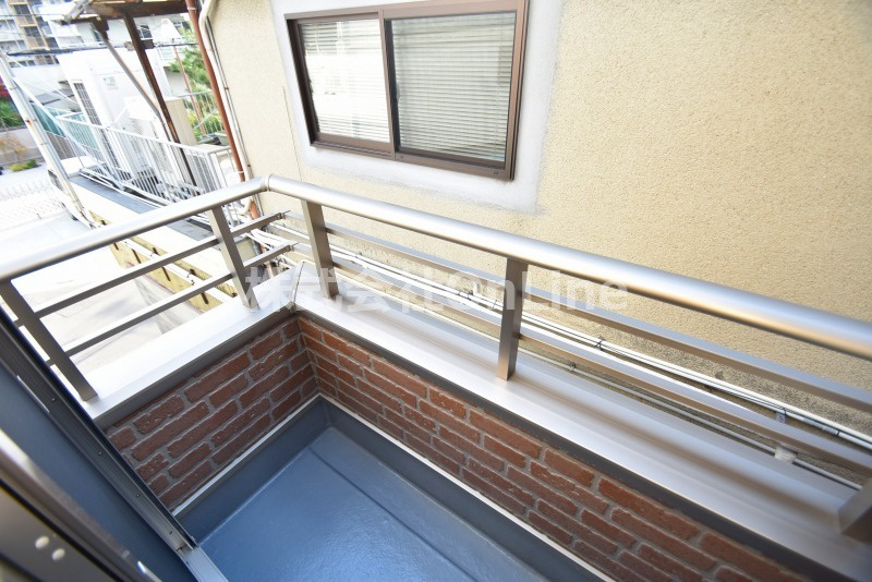 Fstyle若江本町2号館のバルコニー
