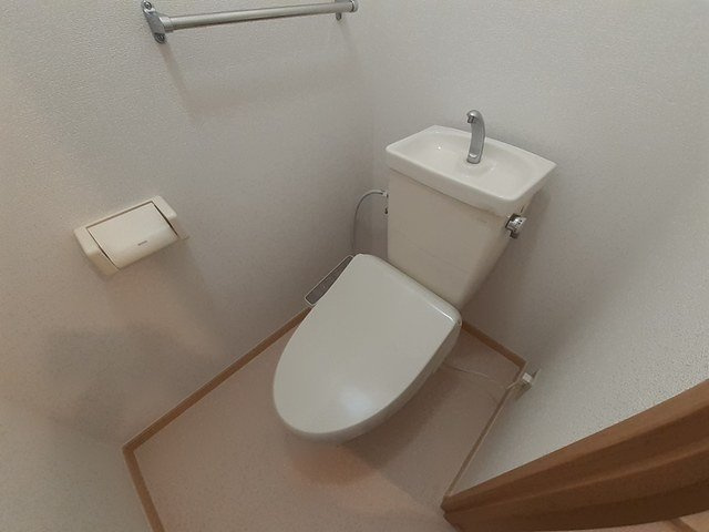 メゾンロワールのトイレ|シンプルで使いやすいトイレです
