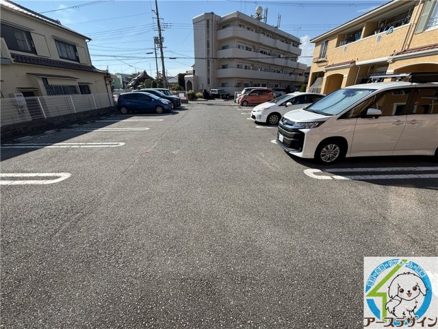 ノートルハウスⅡの駐車場
