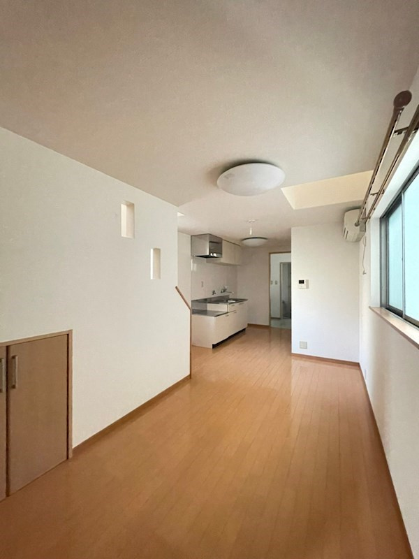 大田町7丁目戸建の居間・リビング