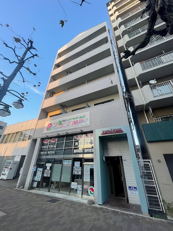 ポコアポコ須磨板宿の外観