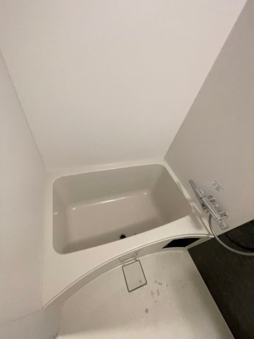 セレニテ兵庫エクラ の浴室|落ち着いた色調のトイレです