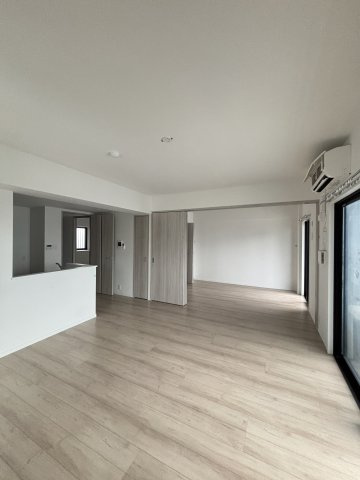 TK-RESIDENCE半道橋achieveの居間・リビング