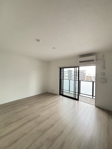 TK-RESIDENCE半道橋achieveの居間・リビング