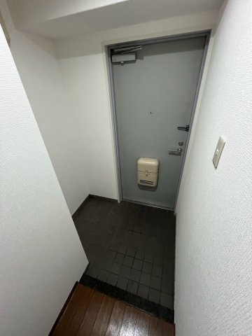 ロイヤルシャトー門戸の玄関