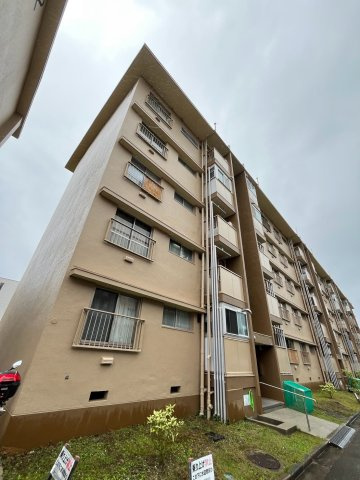 東仁川団地　4号棟の外観