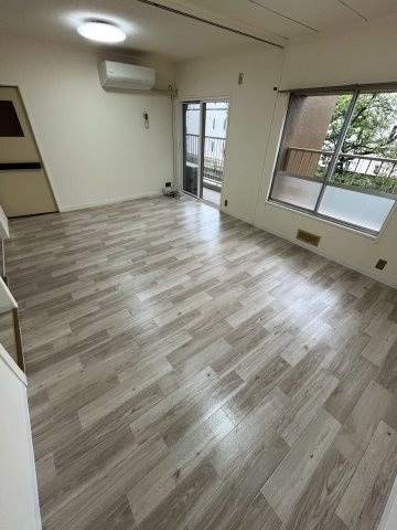 東仁川団地　4号棟の外観