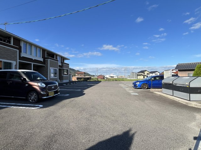ブライト　ヒル　Ａの駐車場