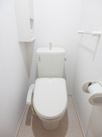 ラ・ルーチェⅠのトイレ|コンパクトで使いやすいトイレです